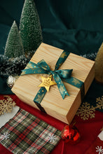 Load image into Gallery viewer, Christmas Gift Set #7(Wooden box)