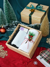 Load image into Gallery viewer, Christmas Gift Set #4 (Wooden box)