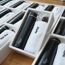 Load image into Gallery viewer, Classic Gift Set #3 (Vacuum Flask, Towel)