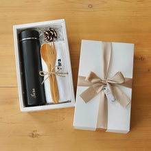Load image into Gallery viewer, Classic Gift Set #3 (Vacuum Flask, Towel)