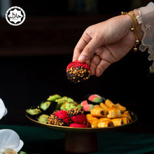 Load image into Gallery viewer, Premium Raya Exclusive Wooden Box