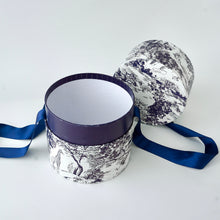 Load image into Gallery viewer, Gift Box (Clearance)