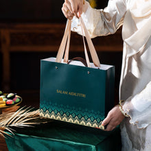 Load image into Gallery viewer, Premium Raya Exclusive Wooden Box