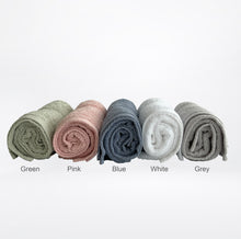 Load image into Gallery viewer, For Her #11- Aromatherapy humidifier with Calm Relaxing Oil and Towel set