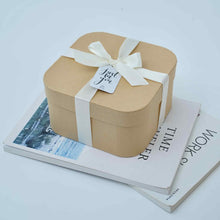 Load image into Gallery viewer, Classic gift set #4( Portable Glass Cup, Notebook &amp; pen, Phone holder, Cable USB, Granola)
