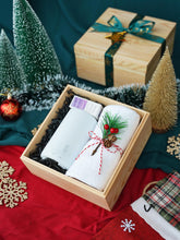 Load image into Gallery viewer, Christmas Gift Set #4 (Wooden box)
