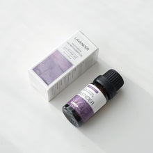 Load image into Gallery viewer, For Her #11- Aromatherapy humidifier with Calm Relaxing Oil and Towel set
