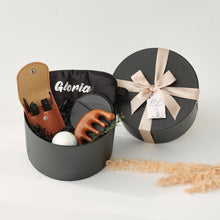 Load image into Gallery viewer, Classic Gift Set #21 (Eye Mask, Mirror, Comb, Manicure, Bath Bomb)
