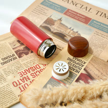 Load image into Gallery viewer, Classic Gift Set #4 (Pocket Flask, Towel, Massage Comb, Granola)
