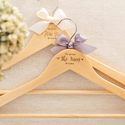 Personalized Wooden Hanger, Wedding Hanger, Hanger for Groom and Bride, Wedding Gift, Unique Wedding Gift, Wedding Accesories, Wedding Present, 结婚礼物，新郎新娘客制化衣架，